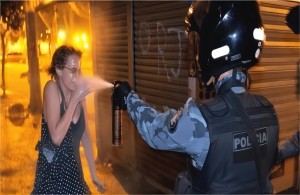催泪效果图