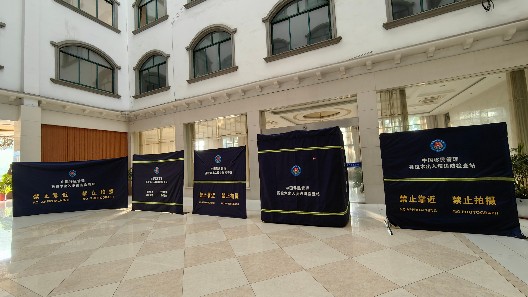 量身定制！振弘实业交付多功能警用围挡